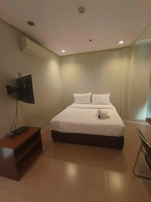 Spacious Studio Apartment B506 Manila